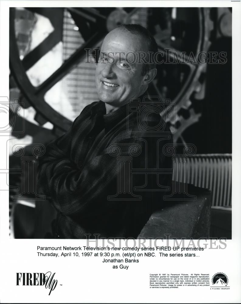 1997 Press Photo Jonathan Banks stars as Guy on Fired Up TV show - cvp44317 - Historic Images