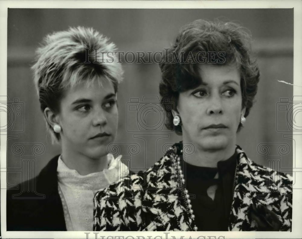 1988 Press Photo TV Series Hostage - cvp55525 - Historic Images