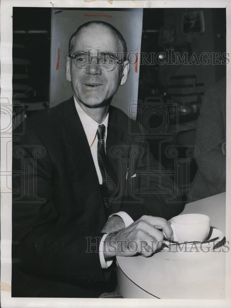1962 Press Photo Dr. Earle Reynolds American Anthropology Professor Activist - Historic Images
