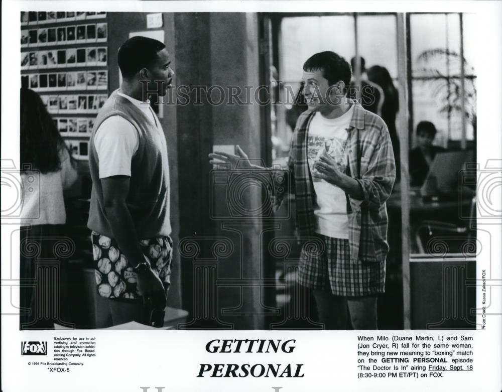 1998 Press Photo Duane Martin &amp; Jon Cryer in Getting Personal - cvp50779 - Historic Images