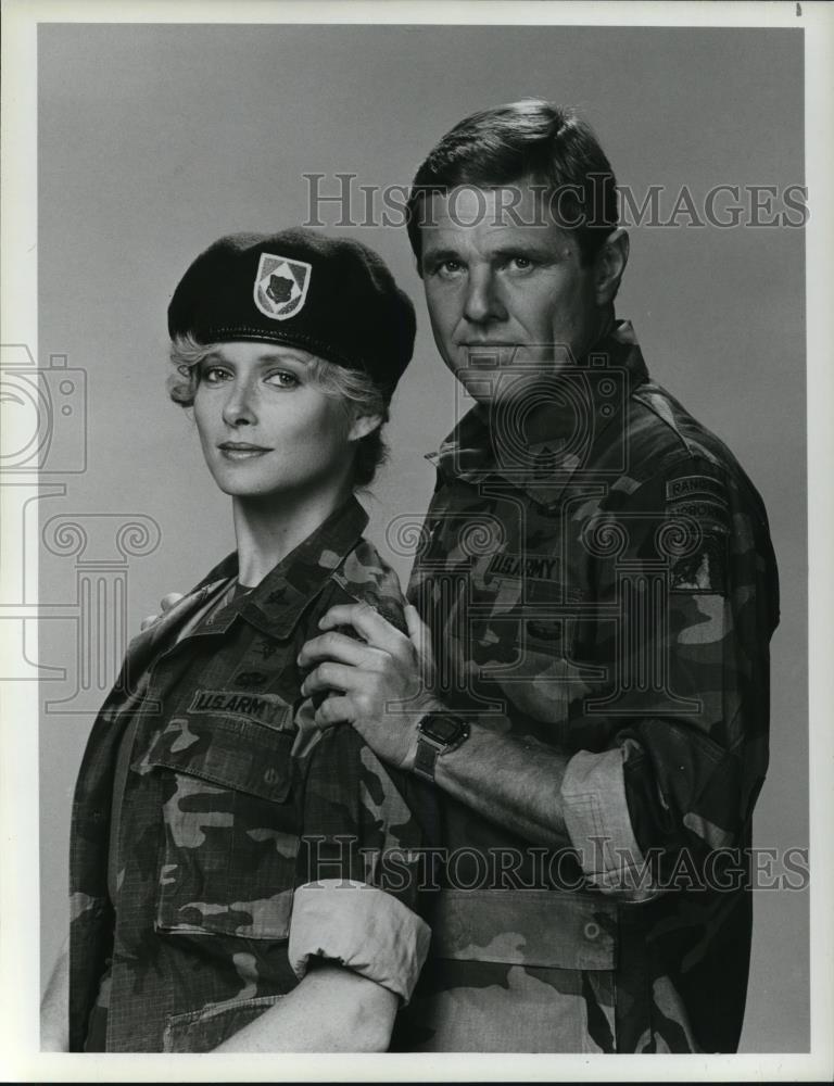 1983 Press Photo Cliff Potts and Shelley Smith star in For Love and Honor - Historic Images