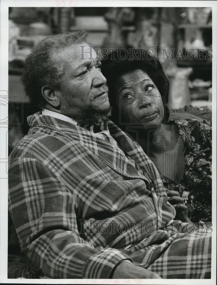 Press Photo Redd Foxx and Lynn Hamilton star in Sanford and Son - cvp72858 - Historic Images