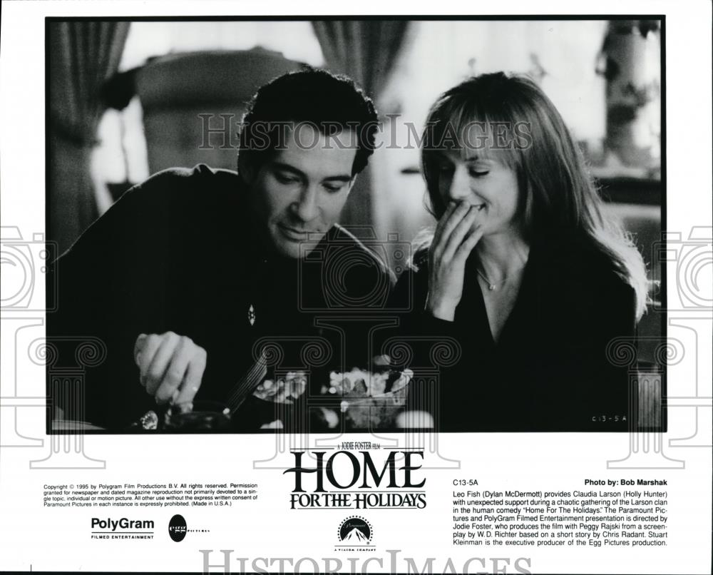 1995 Press Photo Dylan McDermott, Holly Hunter in Home for the Holidays - Historic Images