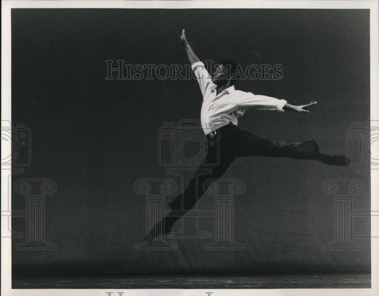 1993 Press Photo Hector Montero Ballet Performer - cvp46217 - Historic Images