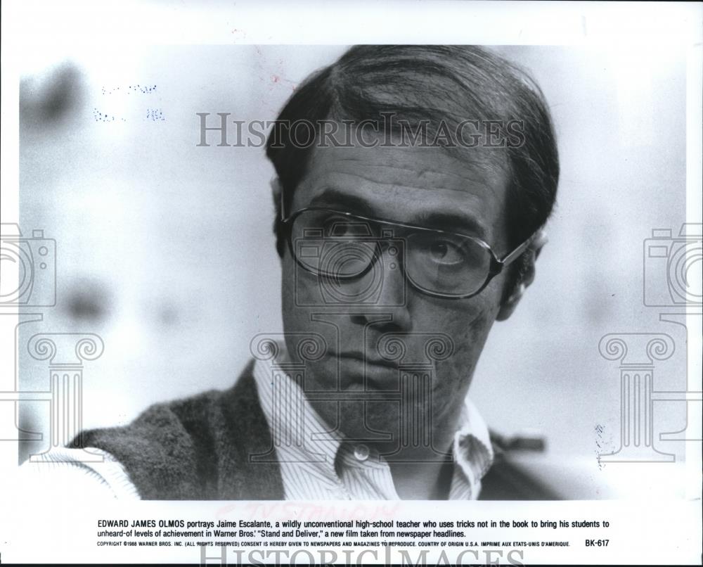 1989 Press Photo Edward James Olmos in Stand and Deliver - cvp73141 - Historic Images