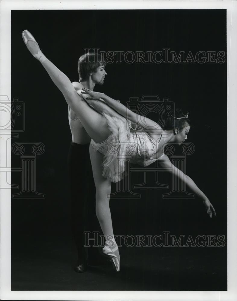 1977 Press Photo Joseph Marsyal &amp; Debra Popovich in Rhapsody in Blue - cvp48126 - Historic Images
