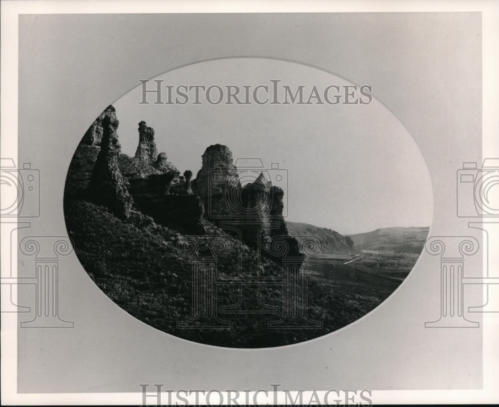 1998 Press Photo Watch Rock in Utah - cva52584 - Historic Images