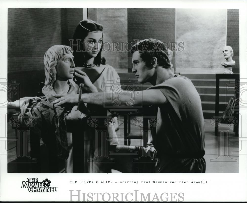 1986 Press Photo Paul Newman and Pier Agnelli star in The Silver Chalice - Historic Images