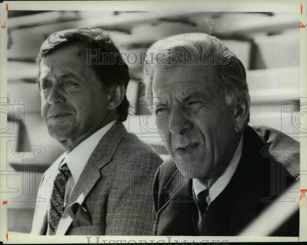 1980 Press Photo Jack Klugman &amp; Charles Aidman in The Hope of Elkwood - Historic Images