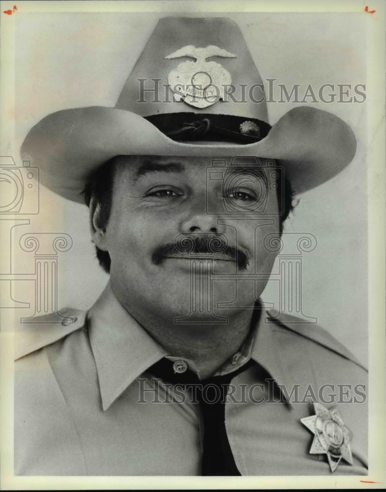 1980 Press Photo NBC presents The Misadventures Of Sheriff Lobo with Mills - Historic Images