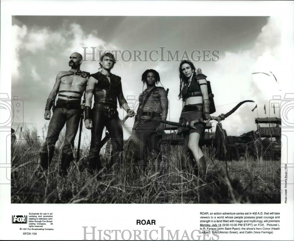 1997 Press Photo John Saint Ryan Heath Ledger Alonzo Greer in Roar - cvp70119 - Historic Images