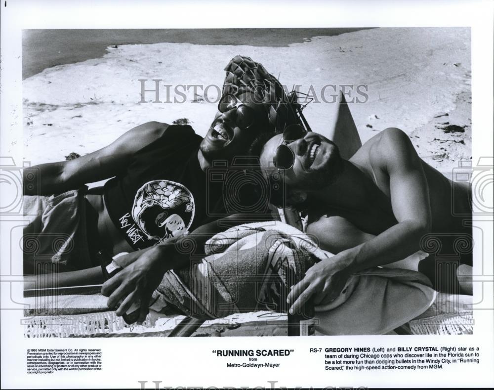 1986 Press Photo Gregory Hines and Billy Crystal in Running Scared - cvp56584 - Historic Images