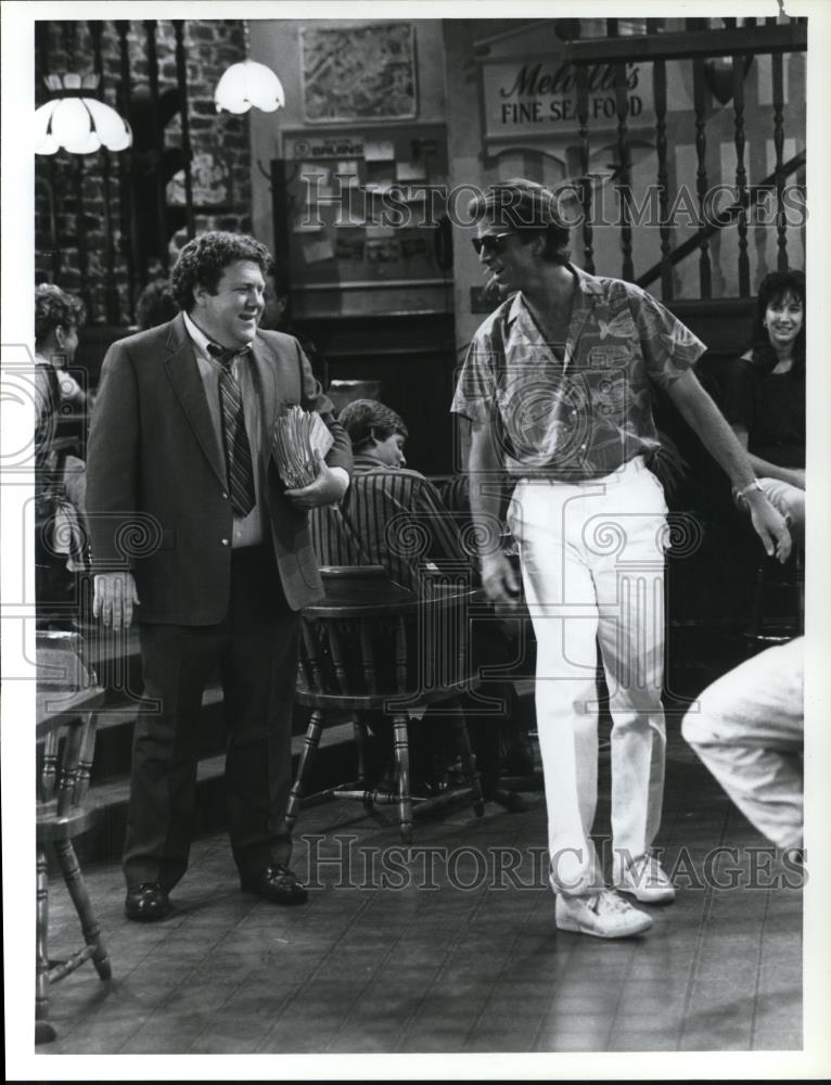 1987 Press Photo Ted Danson and George Wendt in &quot;Cheers&quot; - cvp44664 - Historic Images