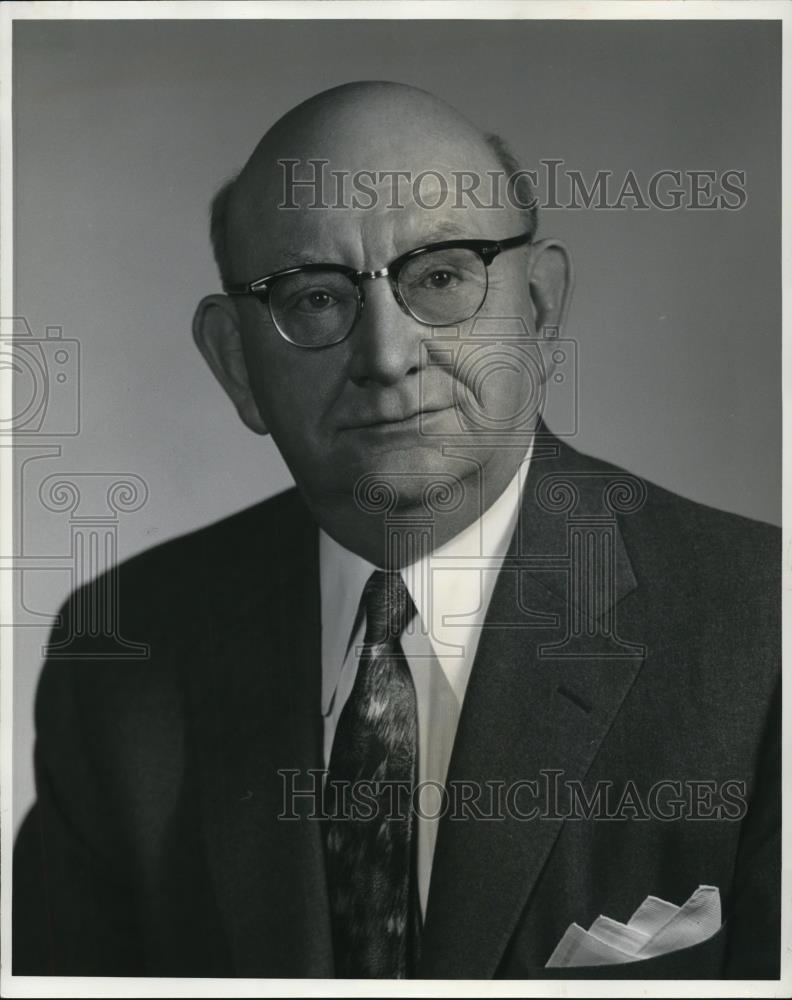 1964 Press Photo John W. Reavis Managing Partner Jones Cockley Day Reavis - Historic Images
