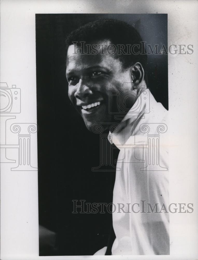 1968 Press Photo Sidney Poitier directs Carry Me Back to Morningside Heights - Historic Images