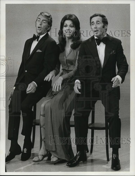 1971 Press Photo Dean Martin Joanne Pflug Joey Biship "The Dean Martin Show" - Historic Images