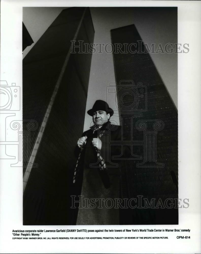 1991 Press Photo Danny DeVito in &quot;Other Peopls Money&quot; - cvp45294 - Historic Images