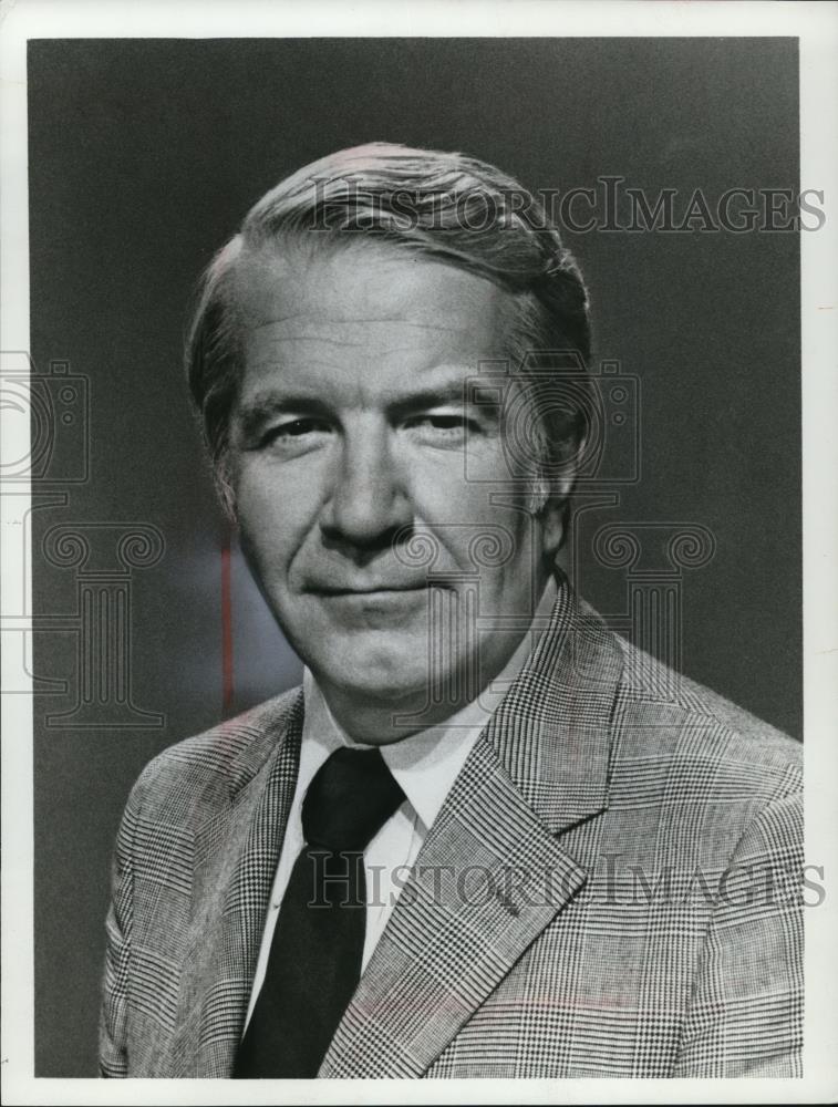 1973 Press Photo Harry Reasoner host of ABC Evening News - cvp48703 - Historic Images