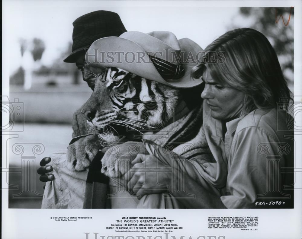 1972 Press Photo John Amos, Jan-Michael Vincent in The World&#39;s Greatest Athlete - Historic Images