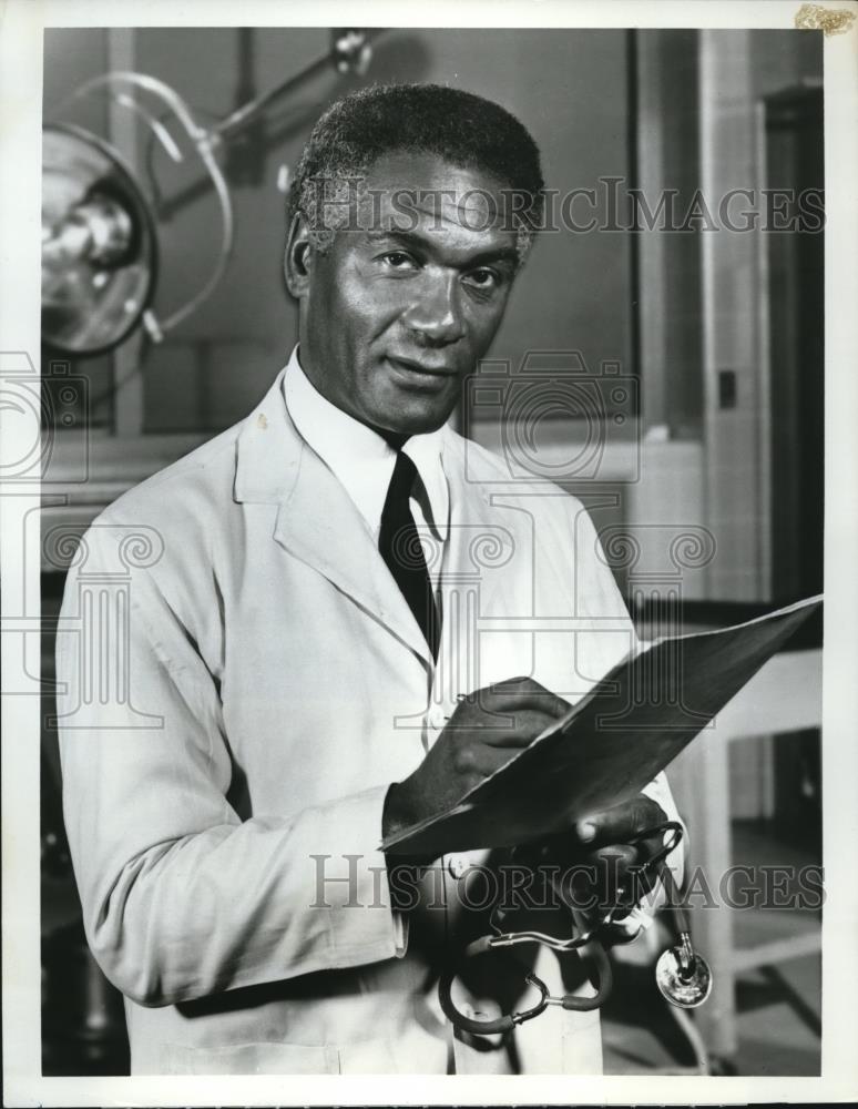 1968 Press Photo Percy Rodriguez stars in Peyton Place - Historic Images