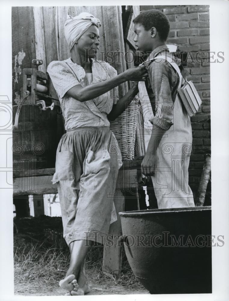 1975 Press PhotoCicelyTyson in Movie Sounder - cvp72760 - Historic Images