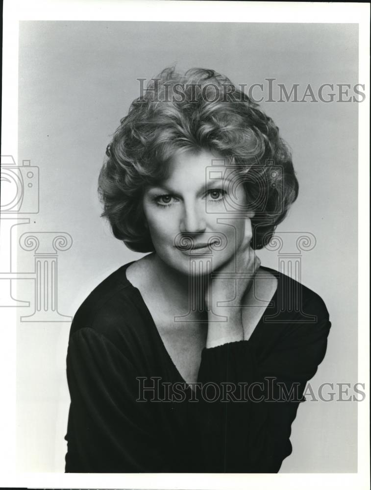 1977 Press Photo Allyn Ann McLerie in The Tony Randall Show - cvp72207 - Historic Images