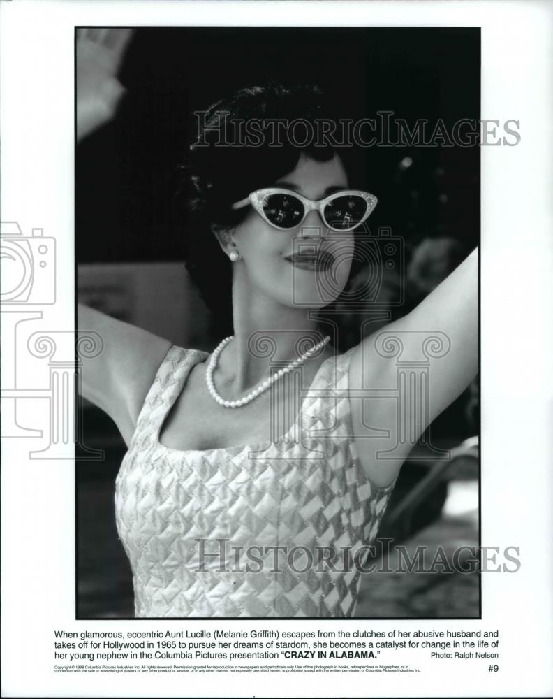 Press Photo Columbia Pictures presents Crazy In Alabama with Melanie Griffith - Historic Images