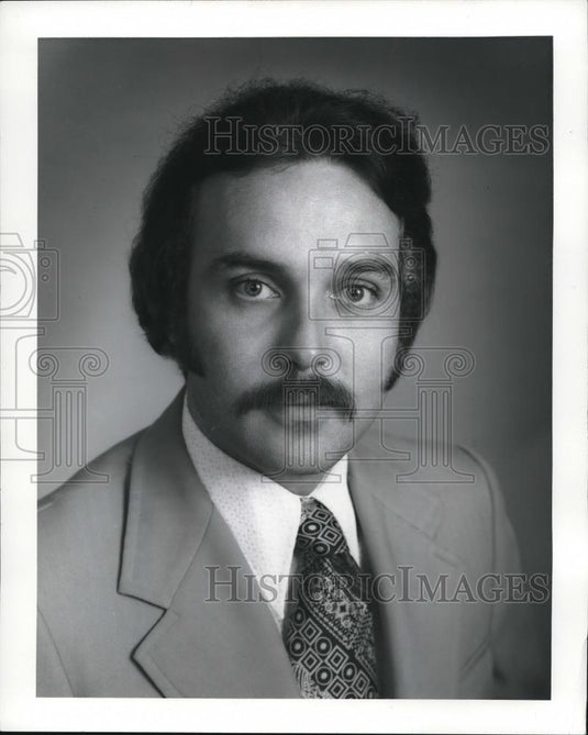 1974 Press Photo Thomas M Kennedy BancSystems Assoc - Historic Images