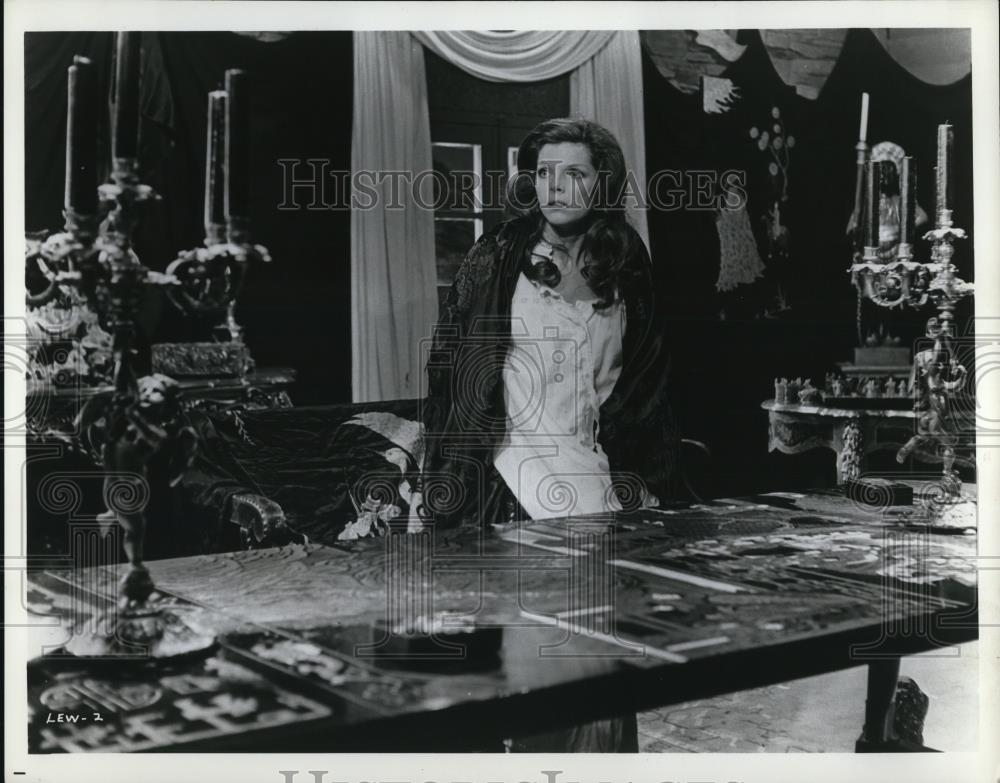 1971 Press Photo Samantha Eggar stars in The Light at the Edge of the World - Historic Images