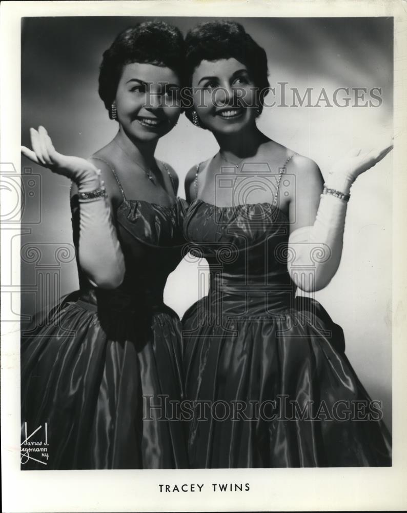 1982 Press Photo Eudice and Eunice Margolis of The Tracey Twins - cvp41427 - Historic Images