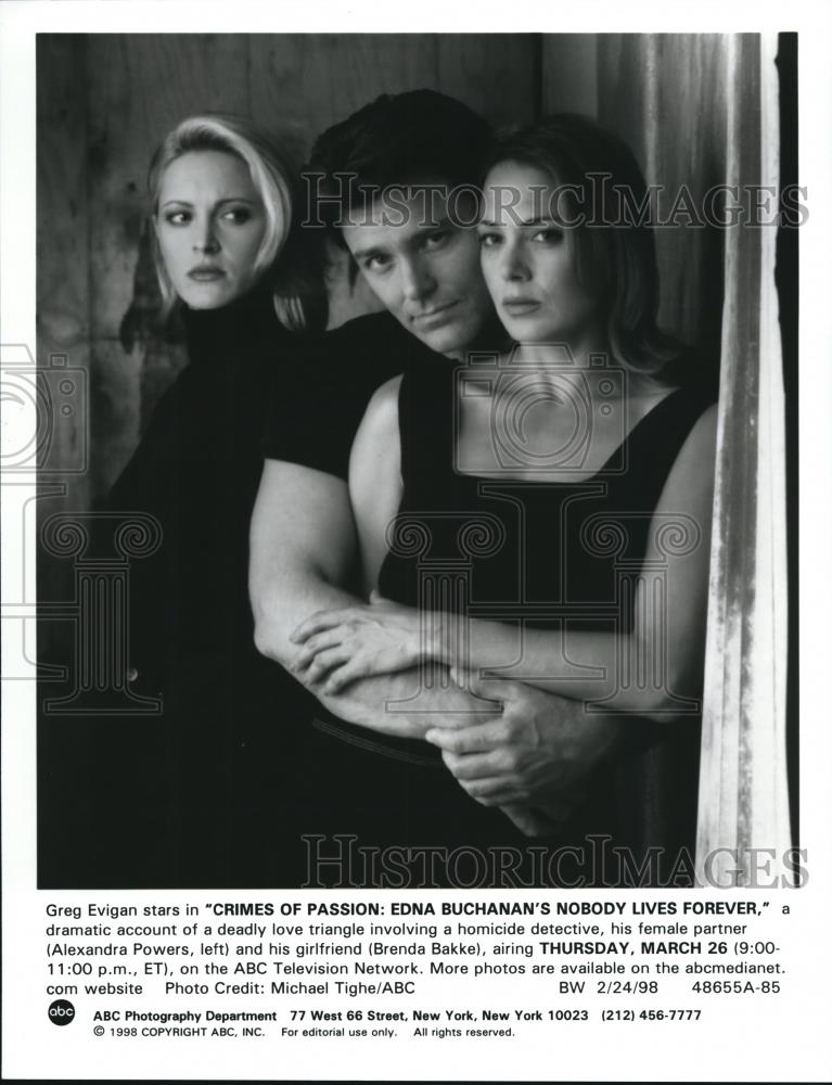 1998 Press Photo Crimes of Passion: Edna Buchanan&#39;s Nobody Lives Forever - Historic Images