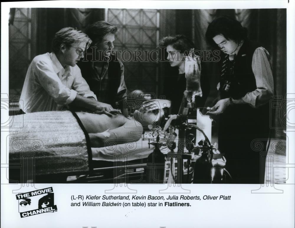 1991 Press Photo Flatliners Kiefer Sutherland Kevin Bacon Julia Roberts Oliver - Historic Images