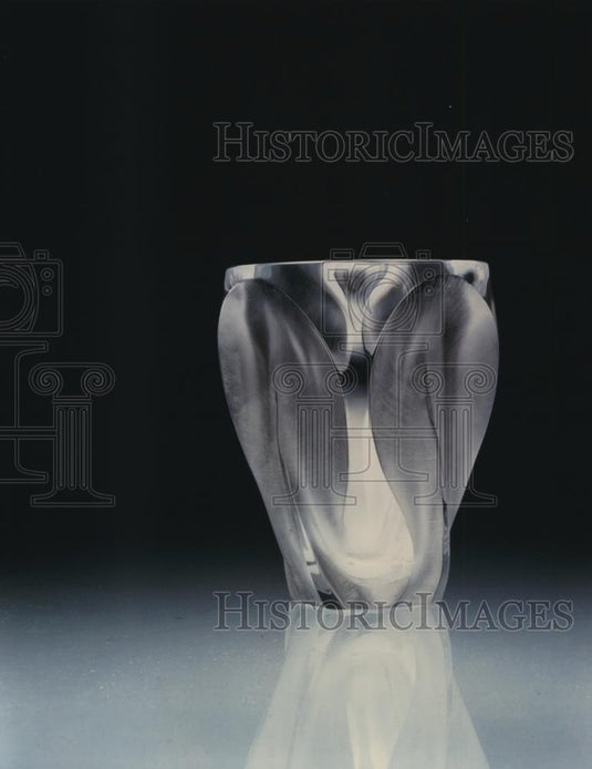 1988 Press Photo Ingrid Vase - cva56137 - Historic Images