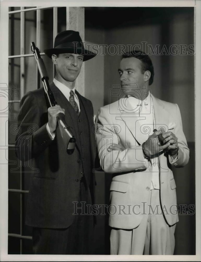 1990 Press Photo Keith Carradine and Ray Sharkey star in Revenge of Al Capone - Historic Images