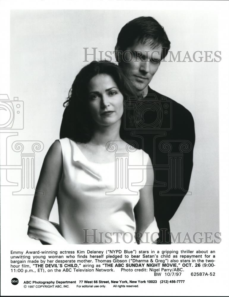 1997 Press Photo ABC presents The Devil&#39;s Child with Kim Delaney and Thomas - Historic Images