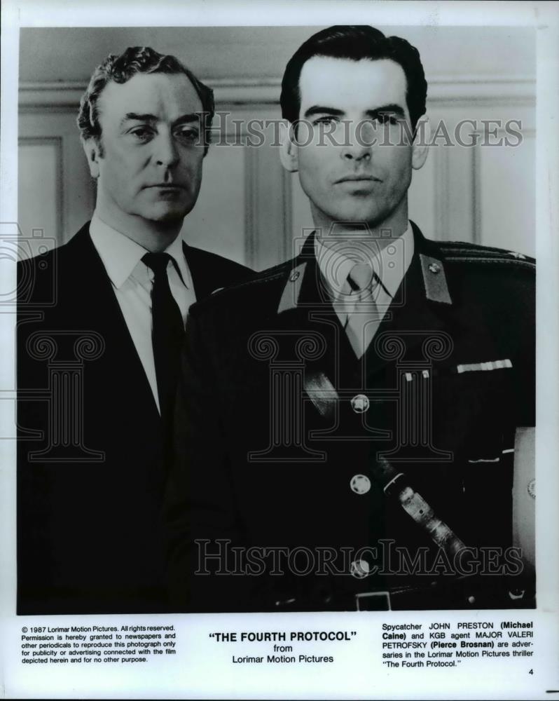 1987 Press Photo John Preston and Pierce Brosnan star in The Fourth Protocol - Historic Images