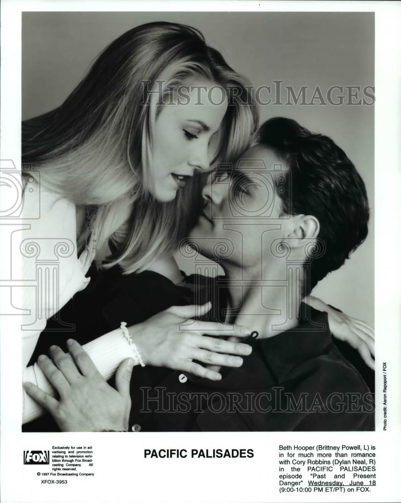 1997 Press Photo Beth Hooper &amp; Dylan Neal in Pacific Palisades - cvp70518 - Historic Images