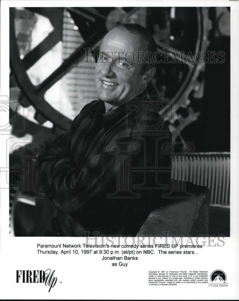 1997 Press Photo Jonathan Banks stars as Guy on Fired Up TV show - cvp44313 - Historic Images