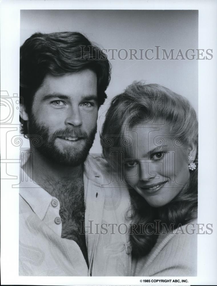 1985 Press Photo Claire Yarlett and Charles Van Eman on Dynasty II The Colbys - Historic Images