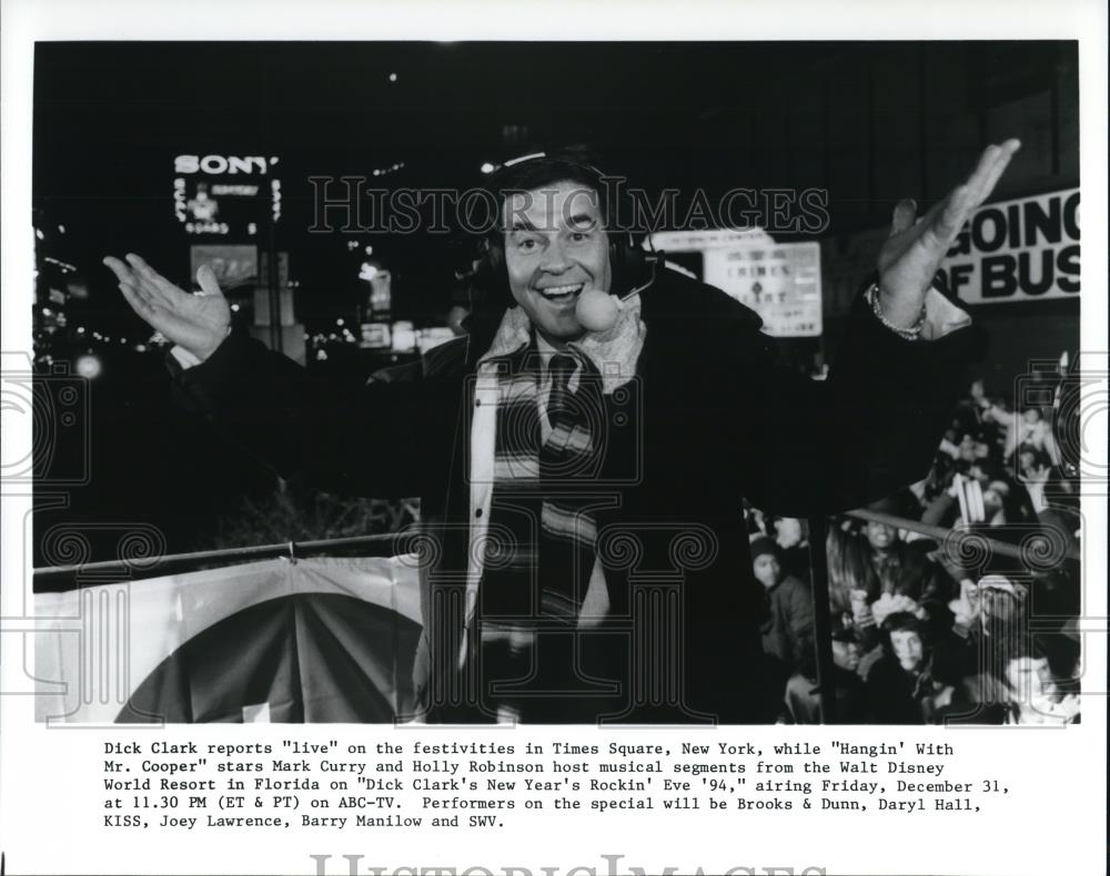 Undated Press Photo Dick Clark reports live from Times Square, New York - Historic Images