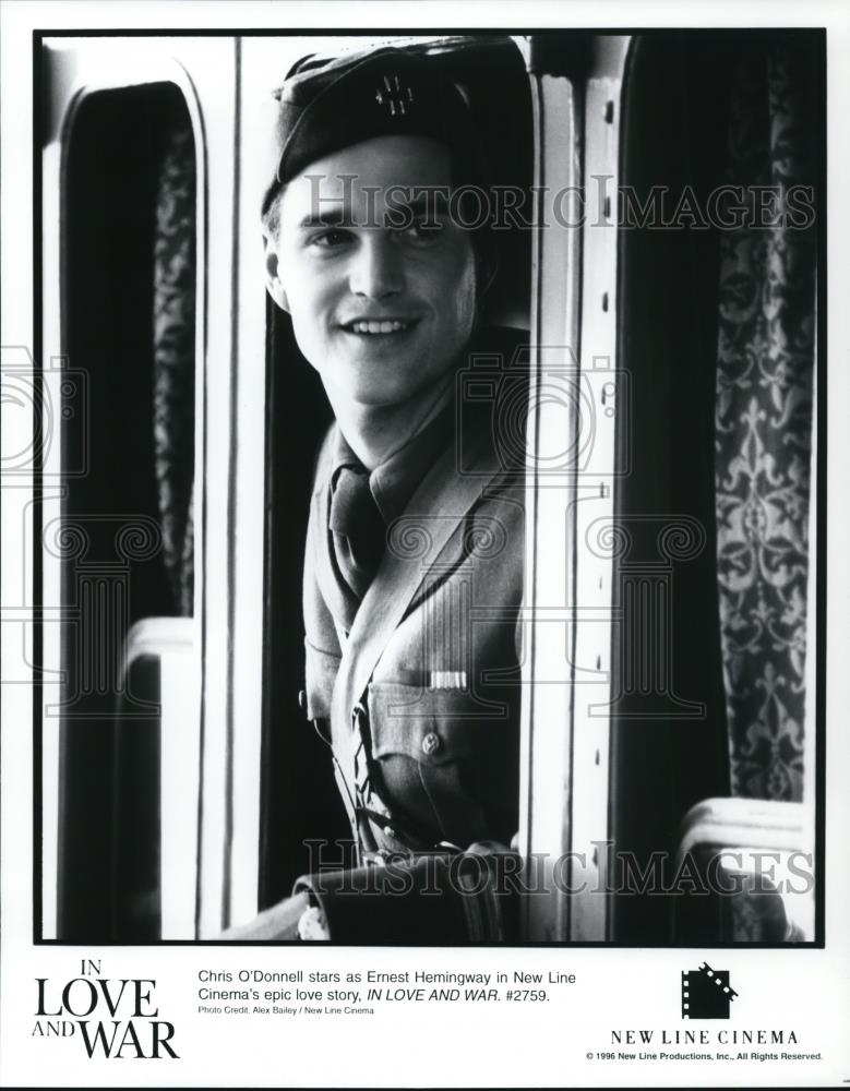 1997 Press Photo Chris O&#39;Donnell stars as Ernest Hemingway in In Love and War - Historic Images