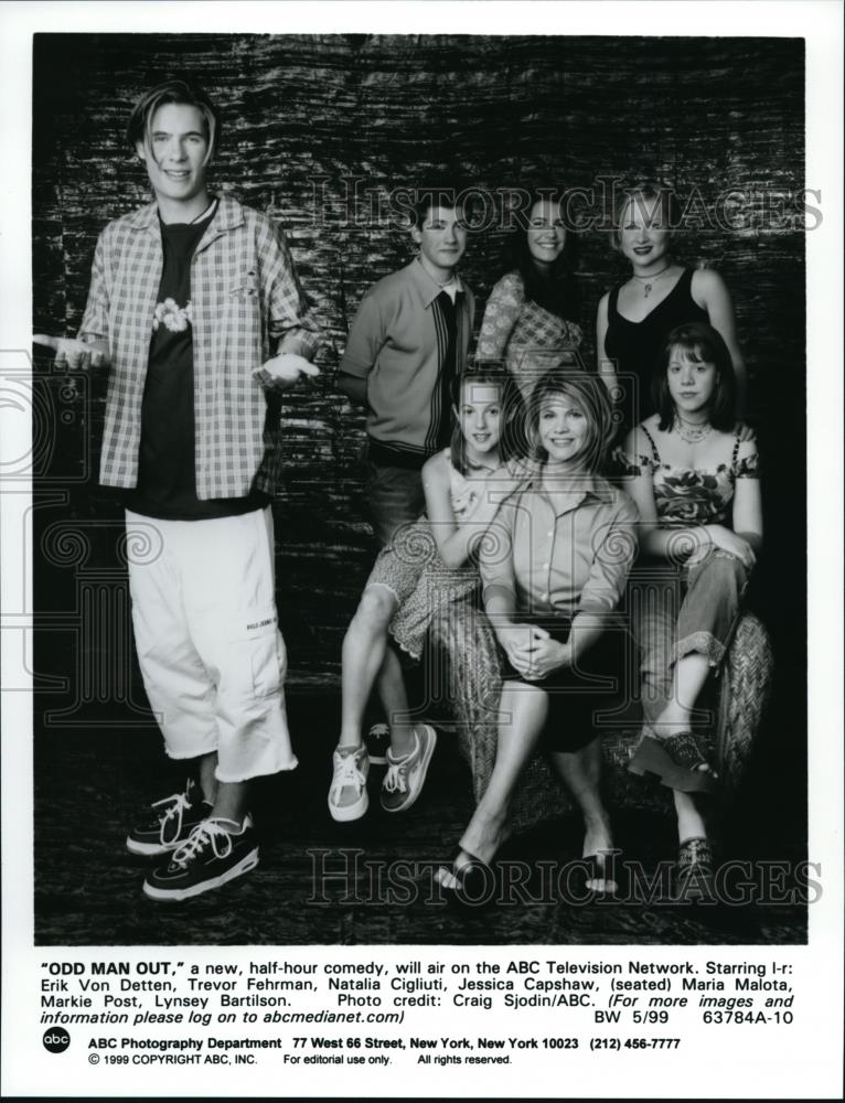 1999 Press Photo Trevor Fehrman, Jessica Capshaw &amp; Cast of Odd Man Out - Historic Images