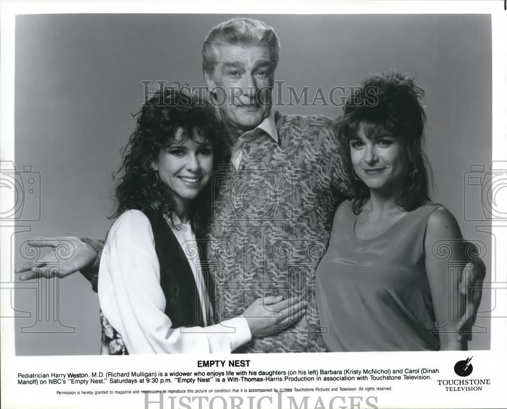 1989 Press Photo Richard Mulligan Kristy McNichol Dinah Manoff in Empty Nest - Historic Images