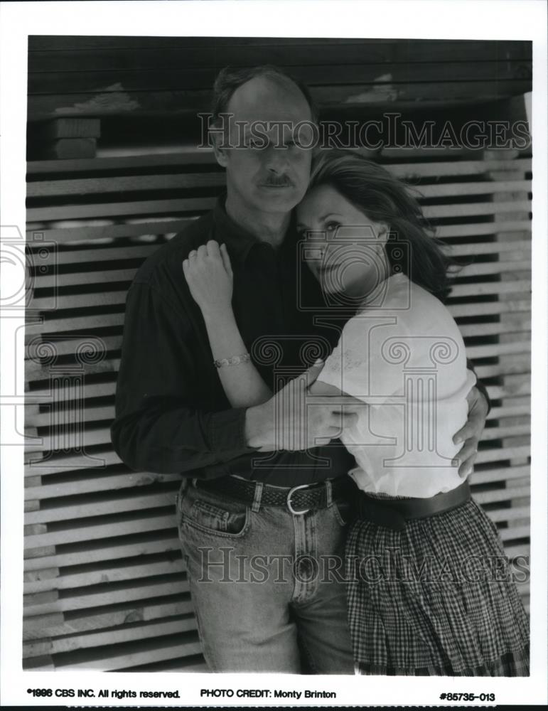 1996 Press Photo Gerald McRaney Wendy Phillips Promised land - cvp72281 - Historic Images