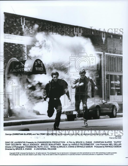 1993 Press Photo Christian Slater and Tony Goldwyn in "Kuffs" - cvp51853 - Historic Images