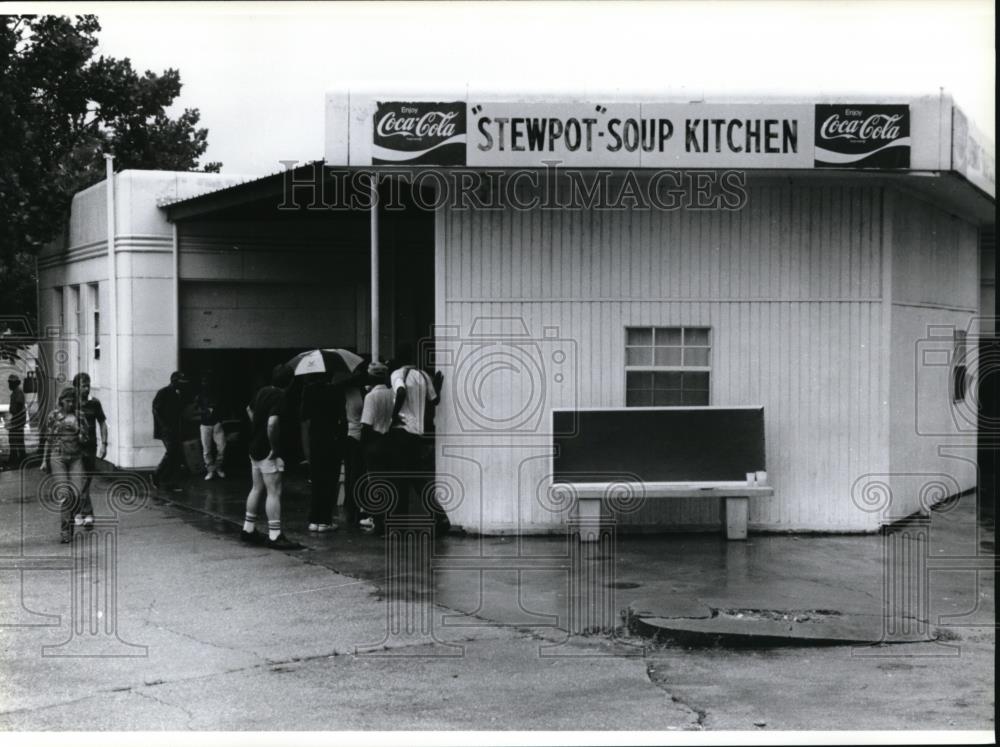 1994 Press Photo Stewpot Soup Kitchen - Historic Images