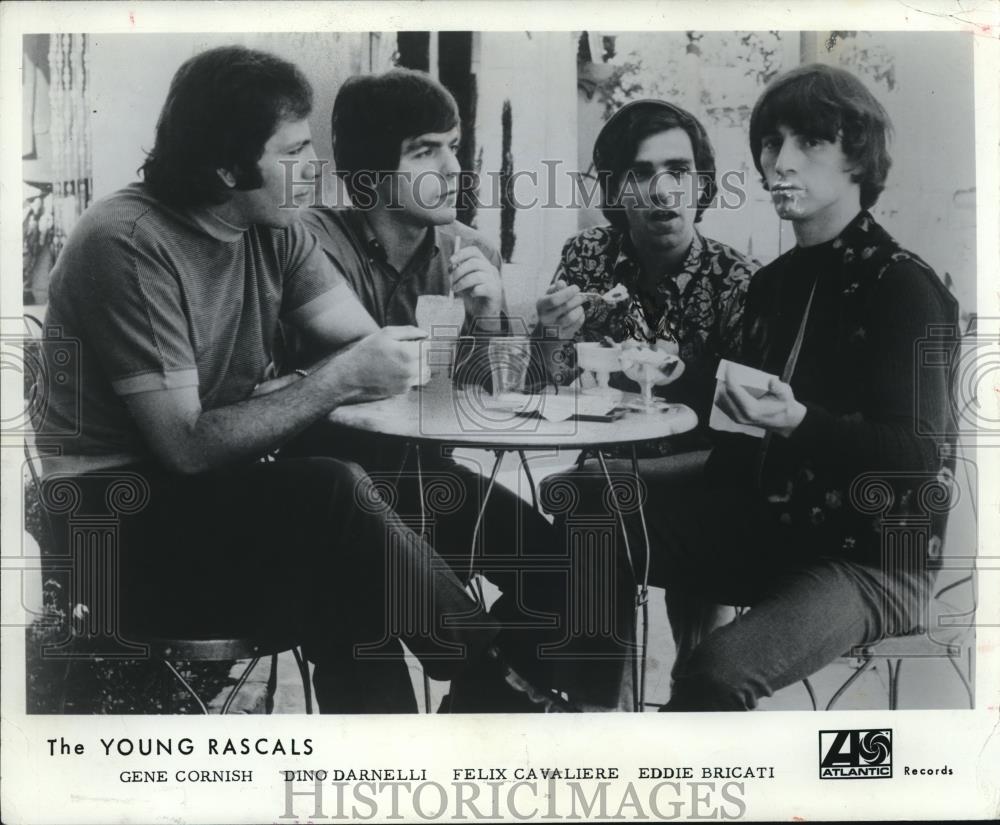 1975 Press Photo The Young Rascals - cvp56802 - Historic Images