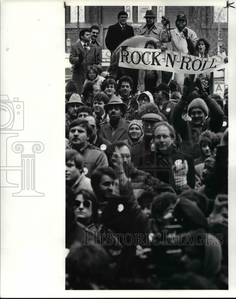 1986 Press Photo The crowd at the rock and roll rally - cva67488 ...