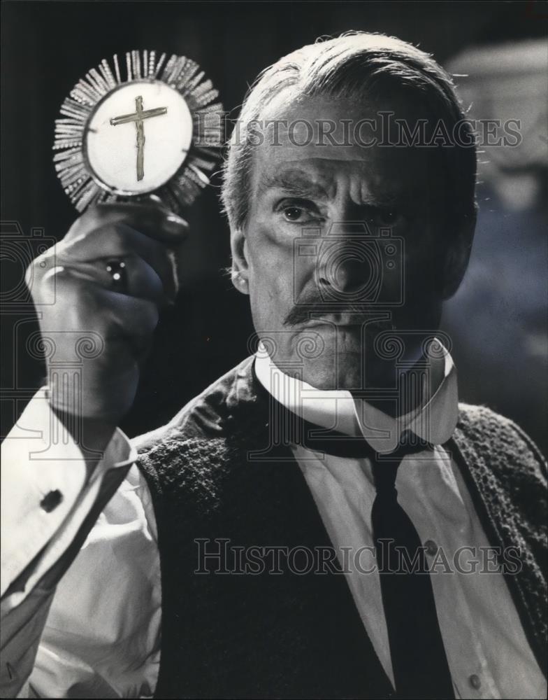 1979 Press Photo Laurence Ollivier Dracula&#39;s Adversary - cvp50349 - Historic Images