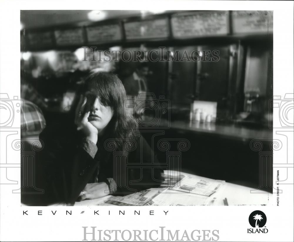 1990 Press Photo Kevn Kinney - cvp52153 - Historic Images